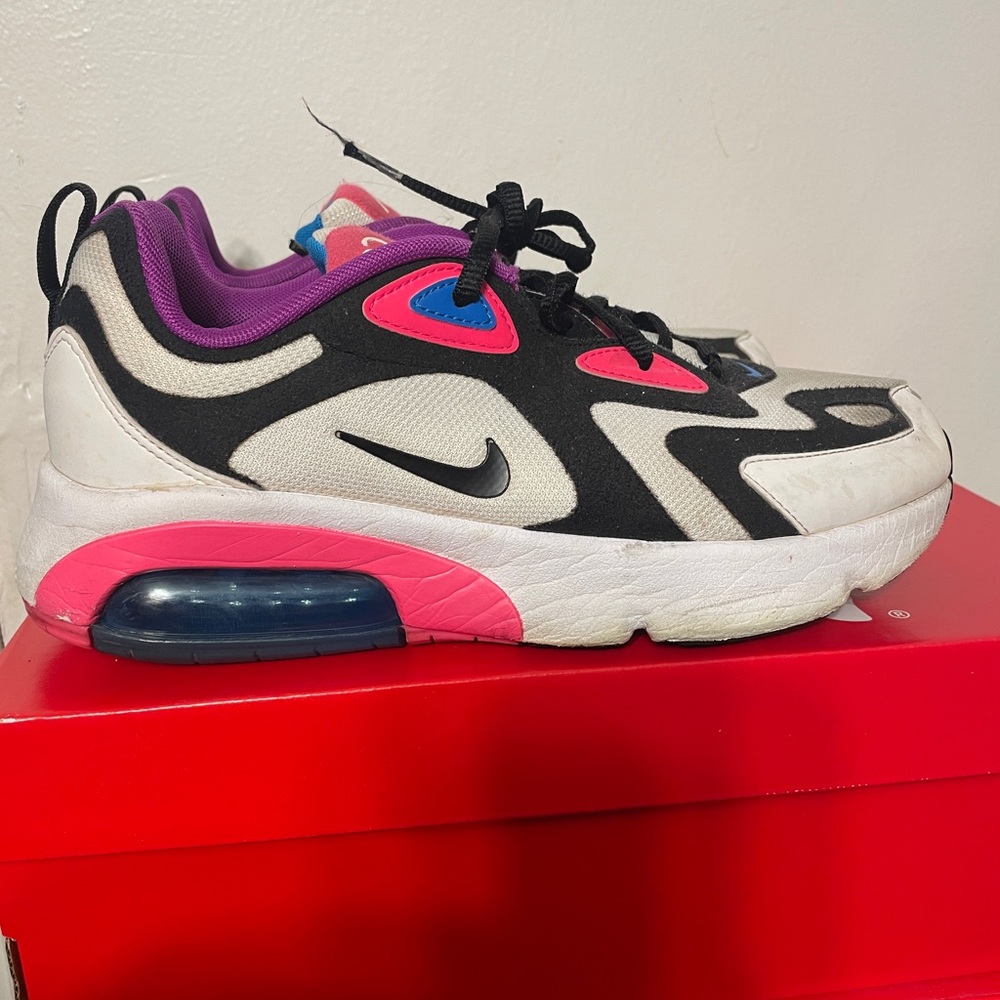 Nike size 7Y